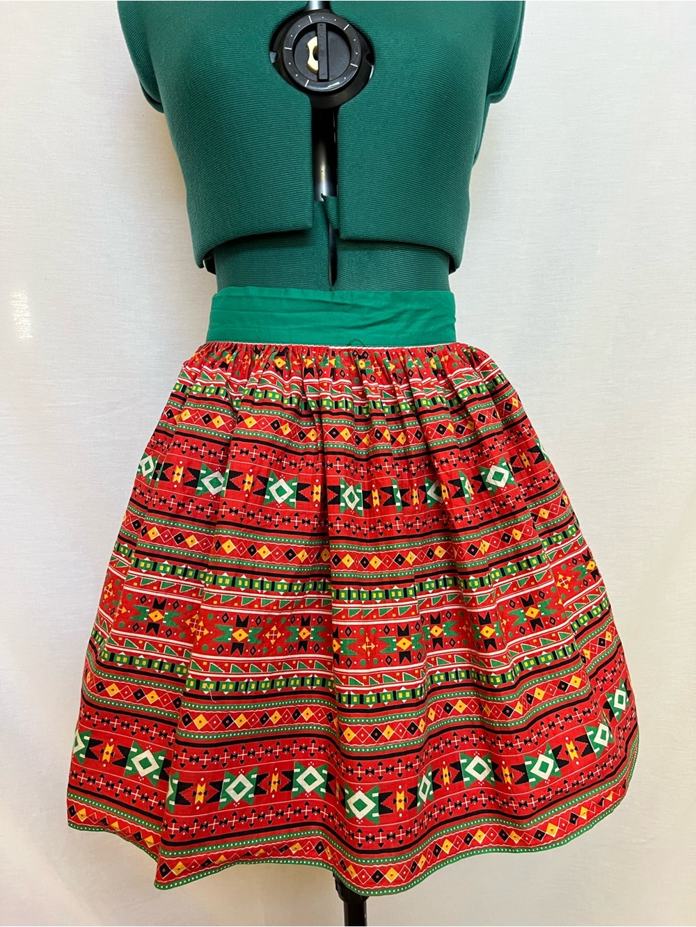 Vintage Green Waist Red Patterned Cotton Pleated  Half Apron
